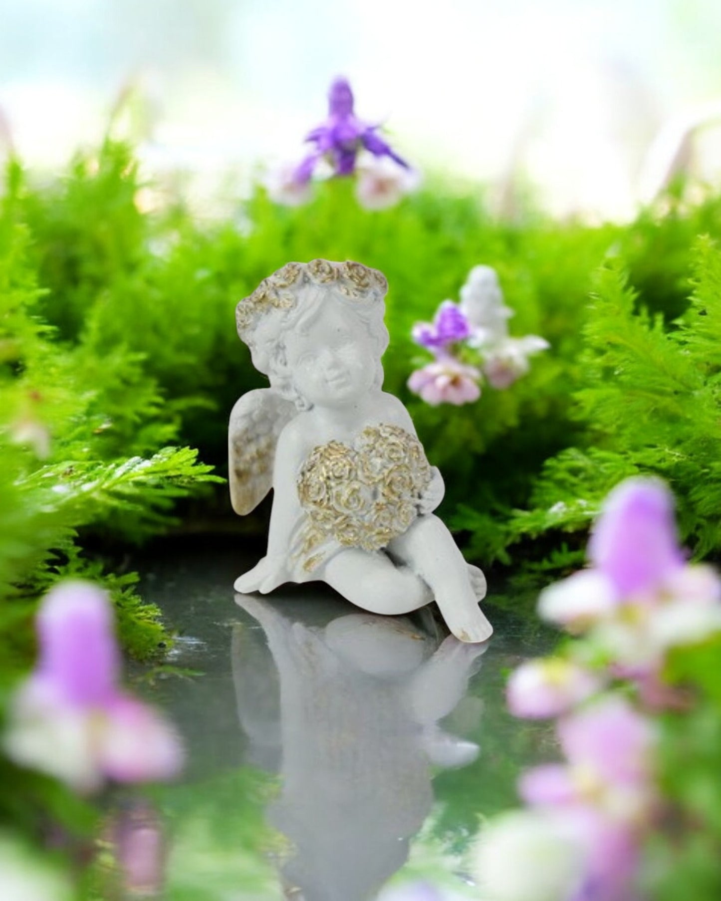7cm White & Gold Cherub w/Hrt