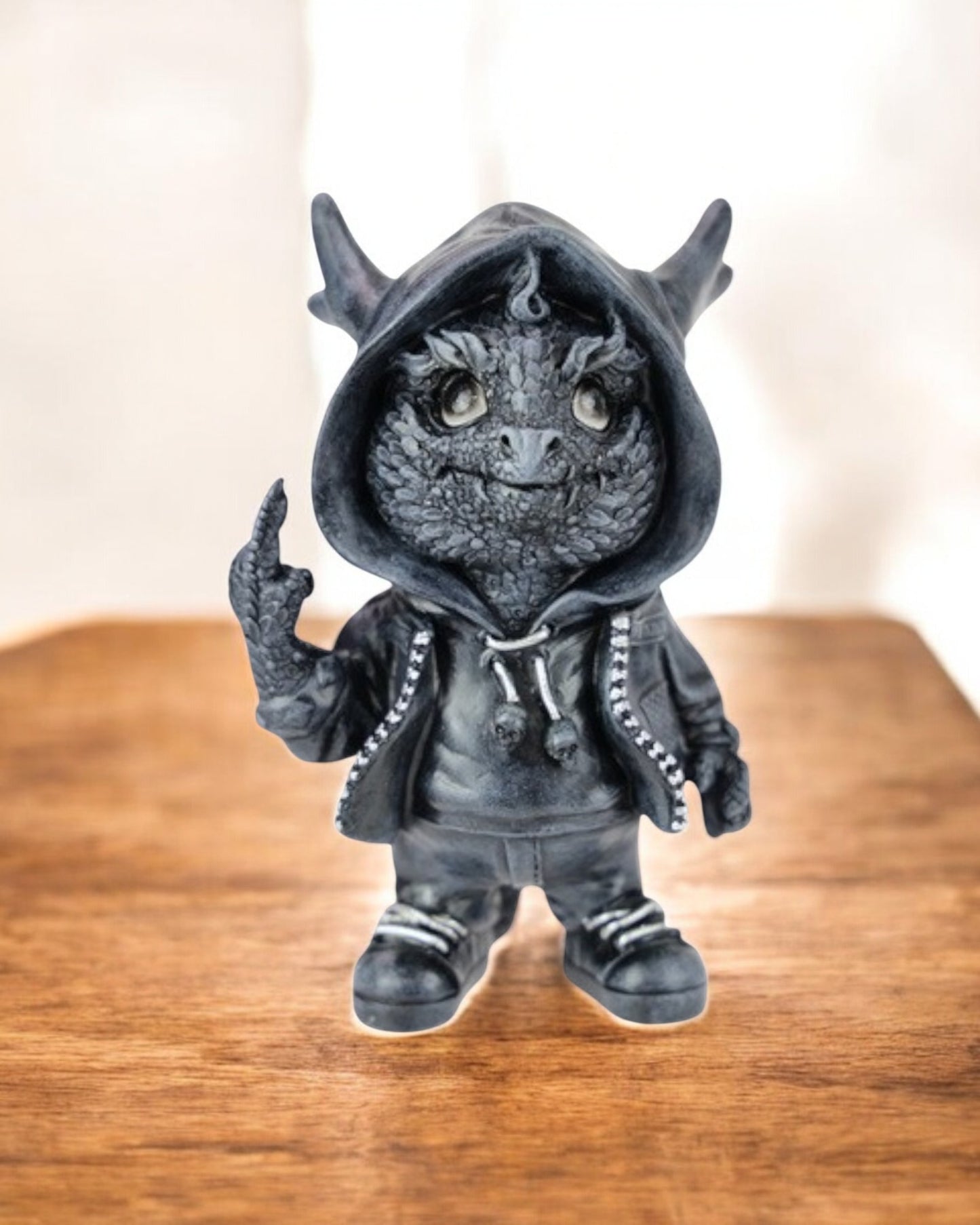 17cm Stand Hooded Vampire Dragon