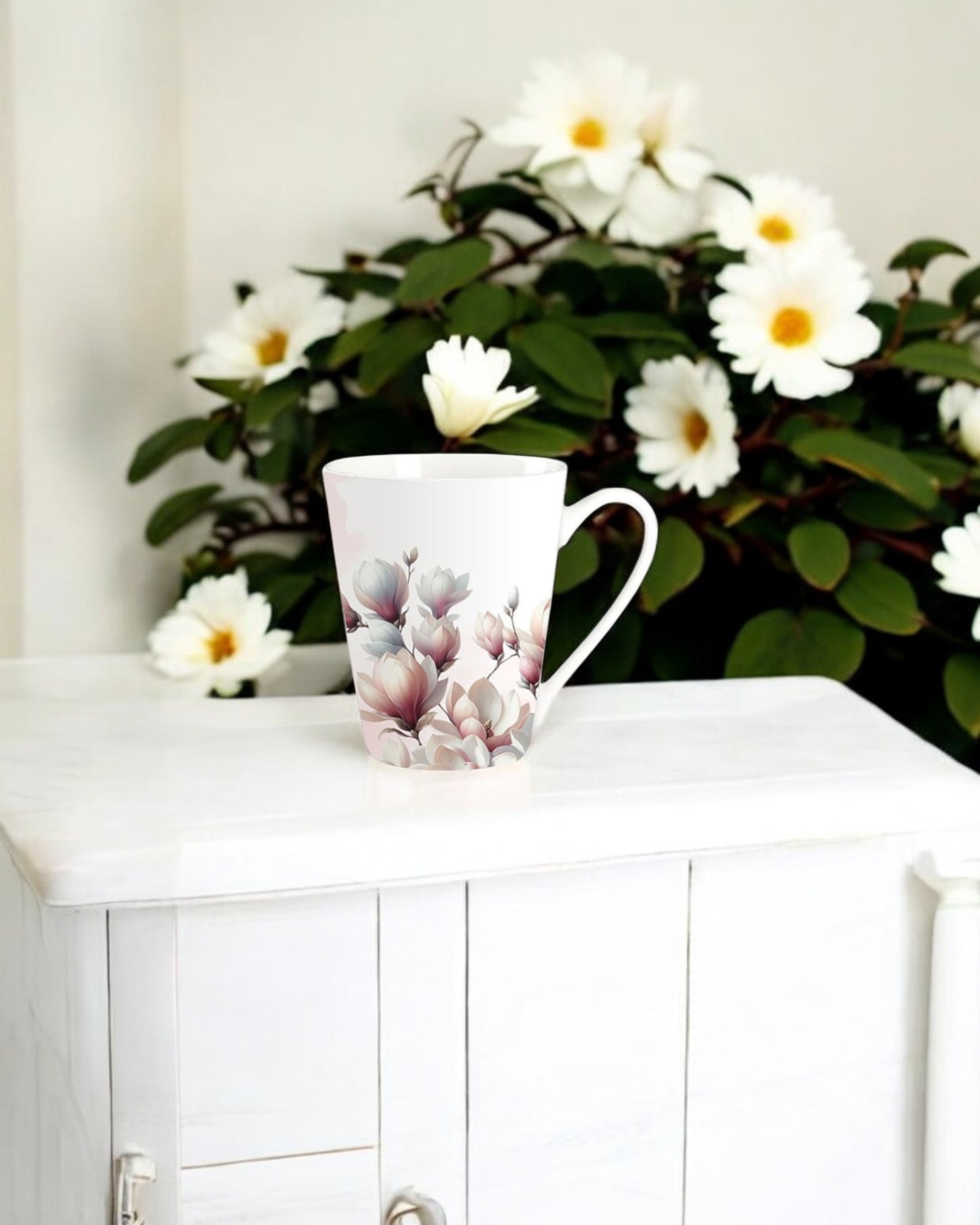 Kelly Lane Magnolia Latte Mug