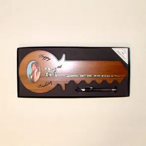 Wooden 21st Key Oval frame