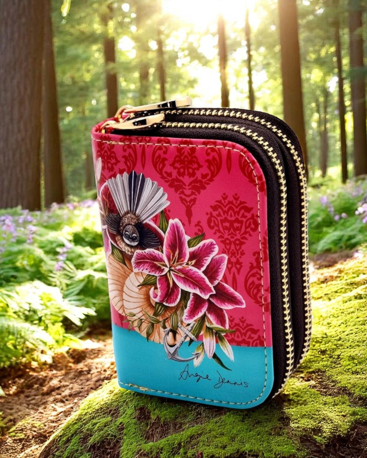 Fantail Bird with Shell and Pink Lily Card Holder