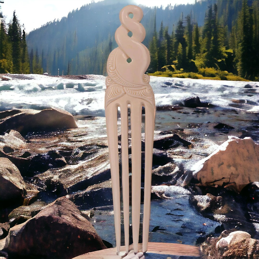 Bone Triple Twist Heru - Large