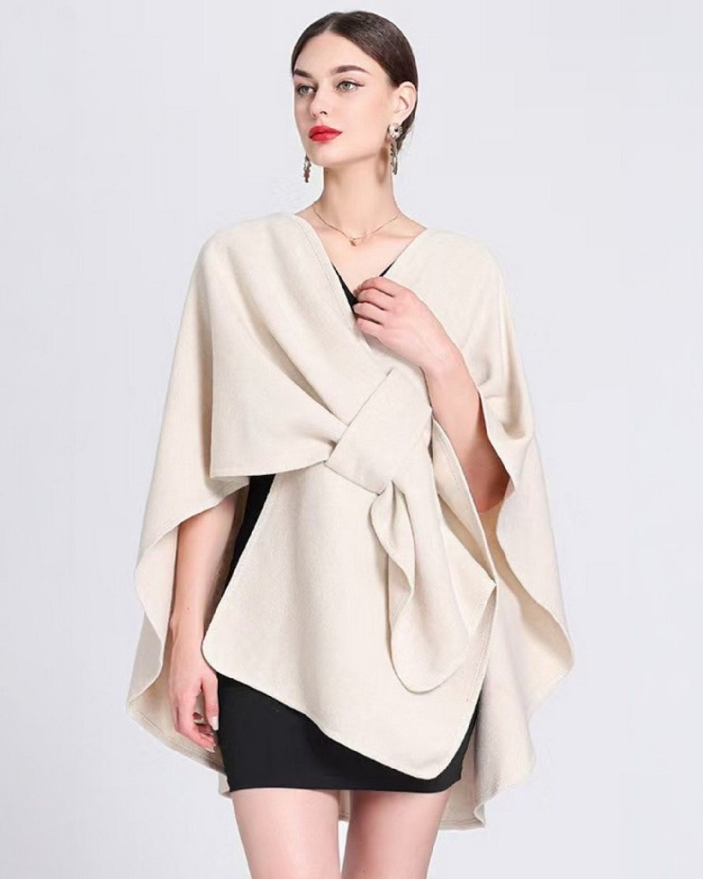 Davina Cape with pull through - IVORY