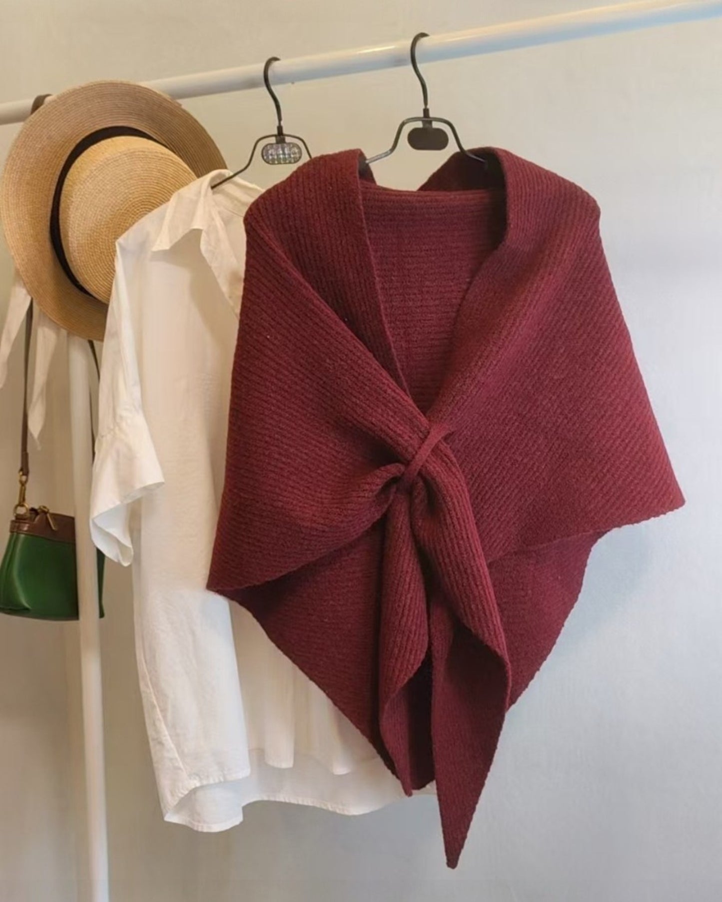 Lines Cape with pull through - CERISE