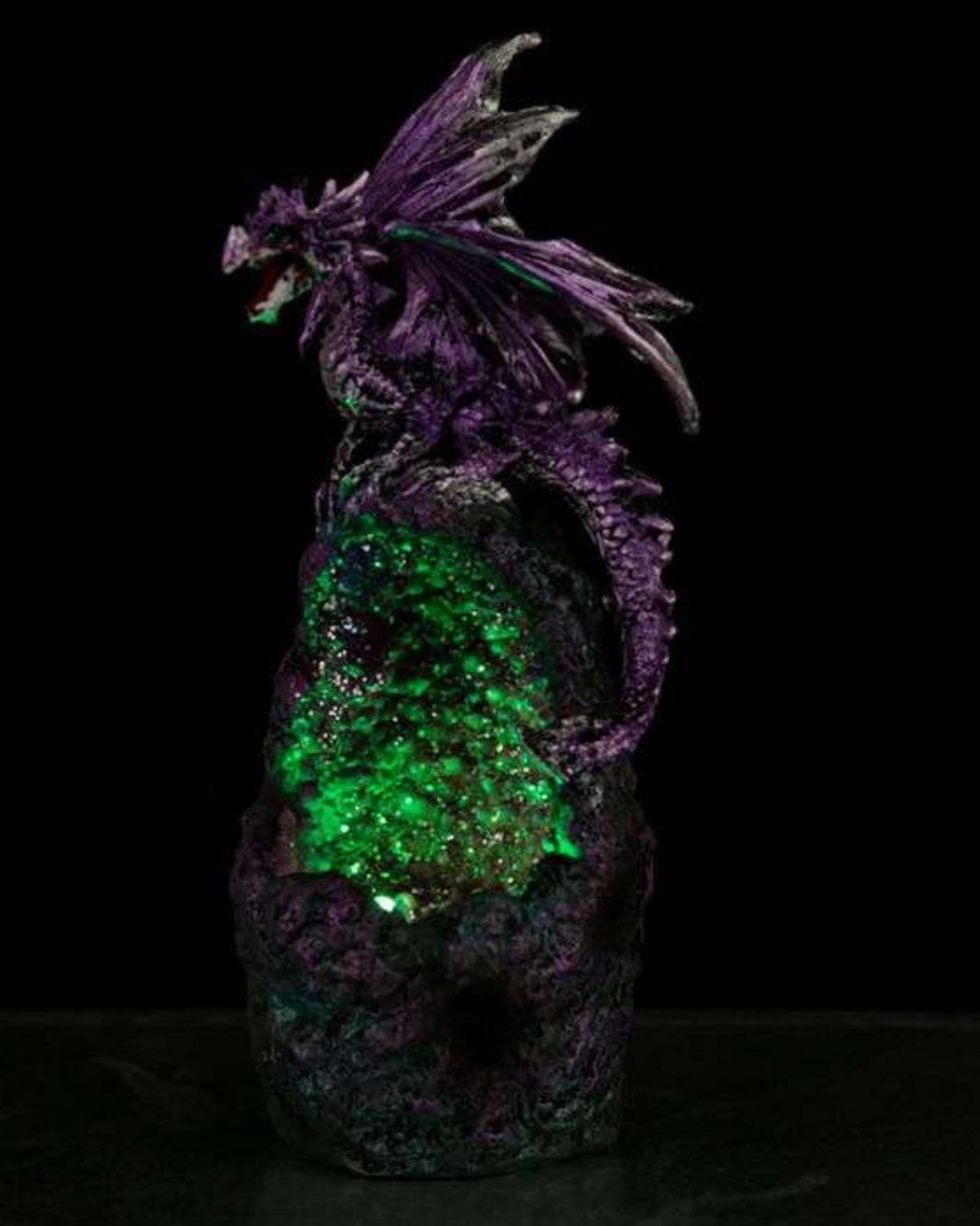 Dark Legends Crystal Cavern LED Dragon