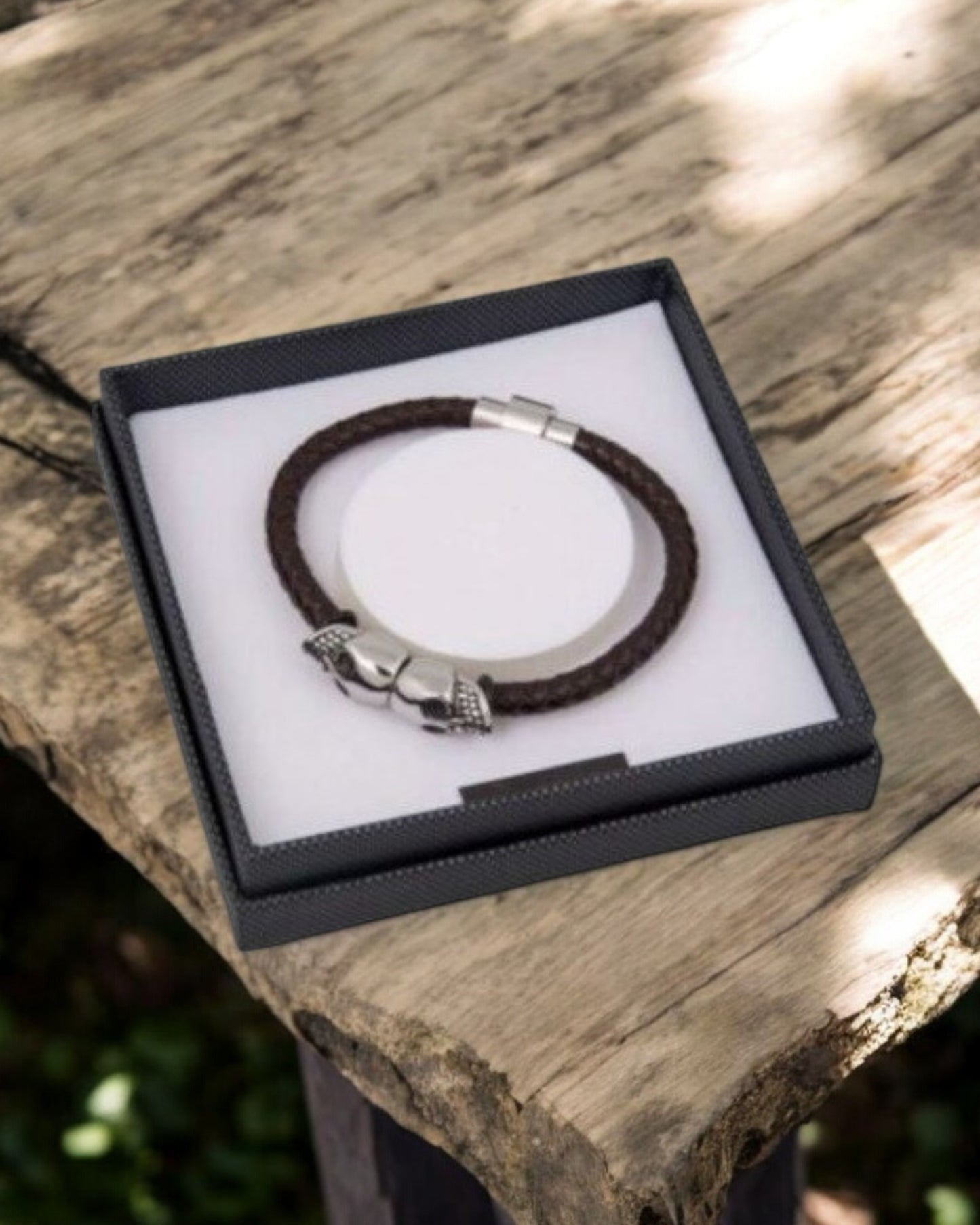 Equilibrium Men Skulls Leather Bracelet Black