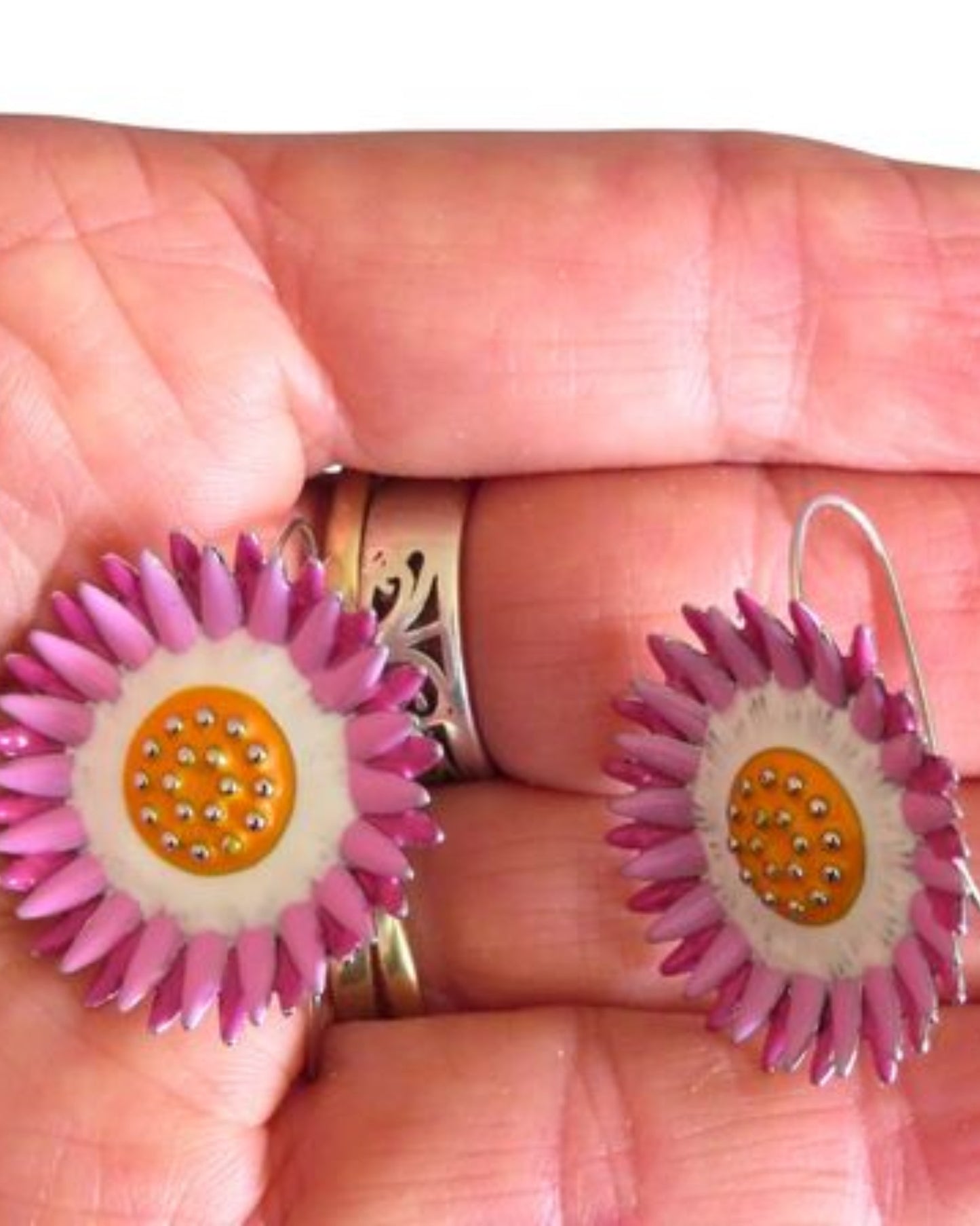 Pink Daisy Earrings