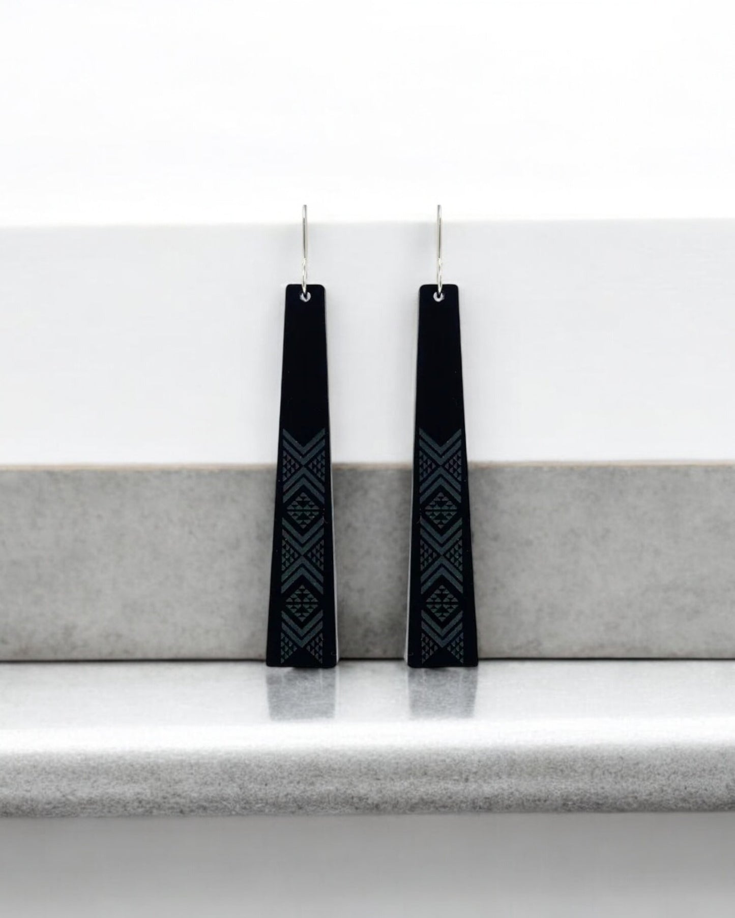 Tikitibu Earrings - Tāniko I