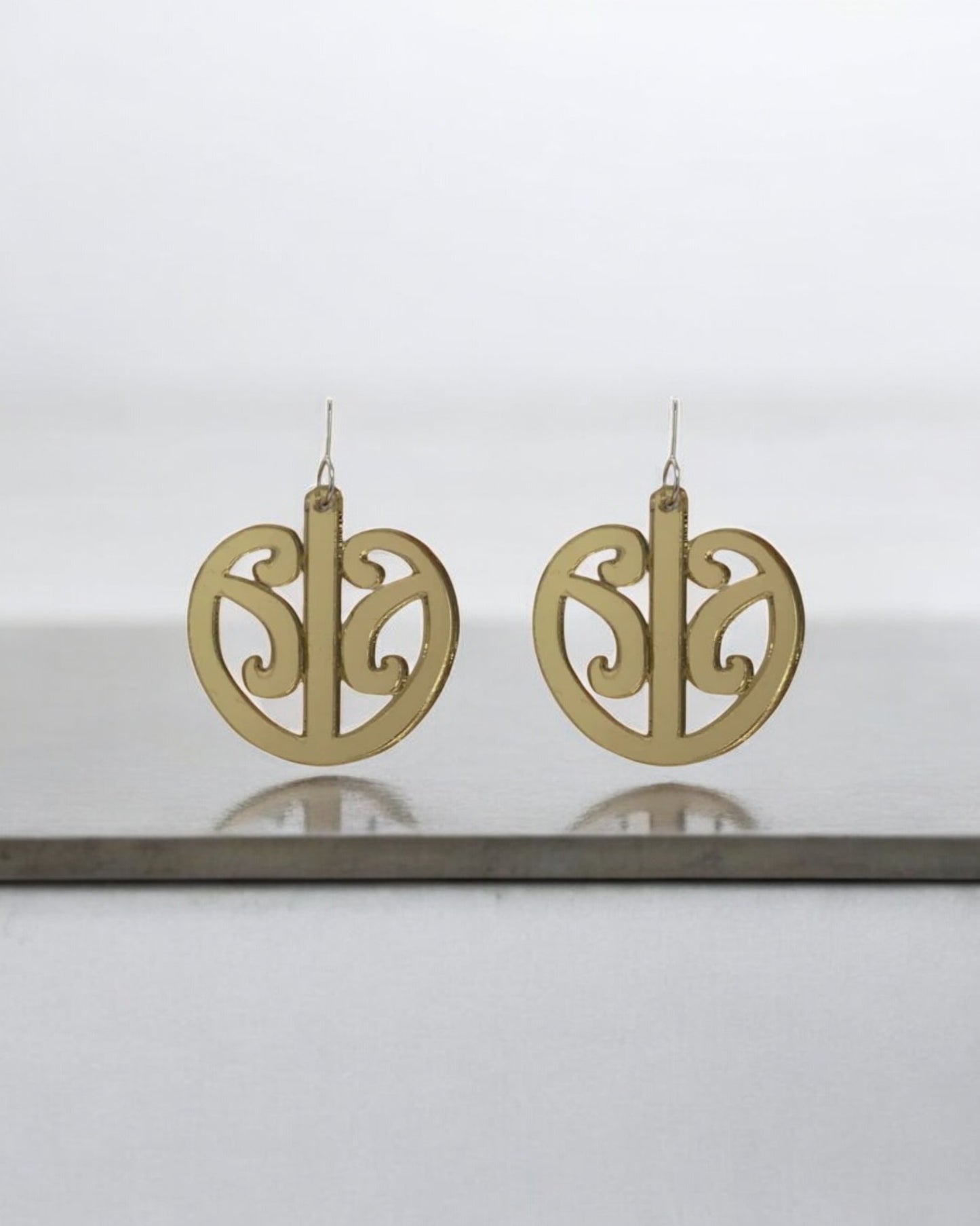 Tikitibu Earrings - Mangopare