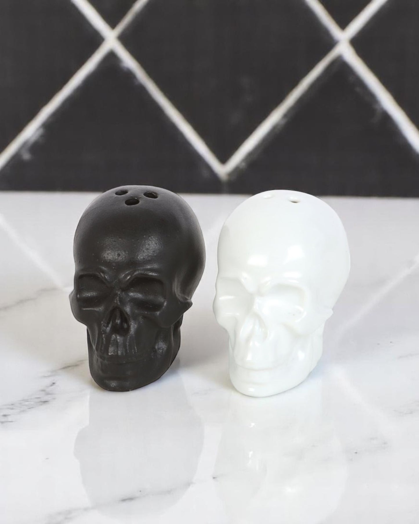 Skull Salt and Pepper Shakers NEW!