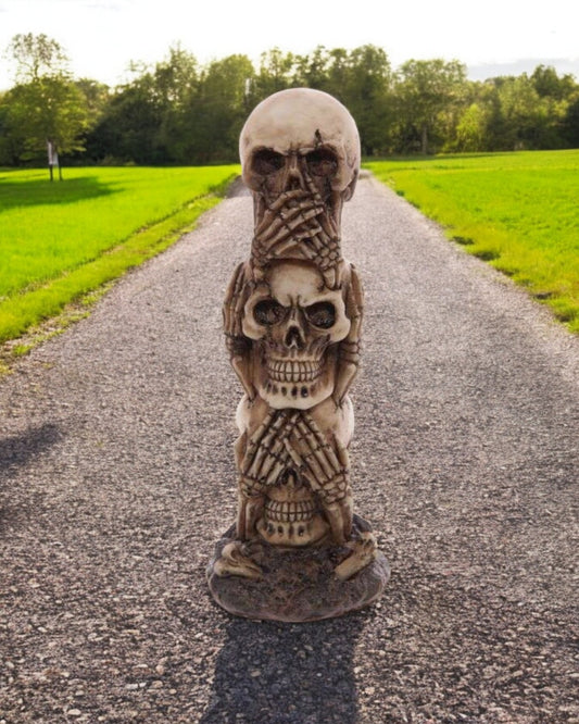 Hear No Speak No See No Evil Skull Totem