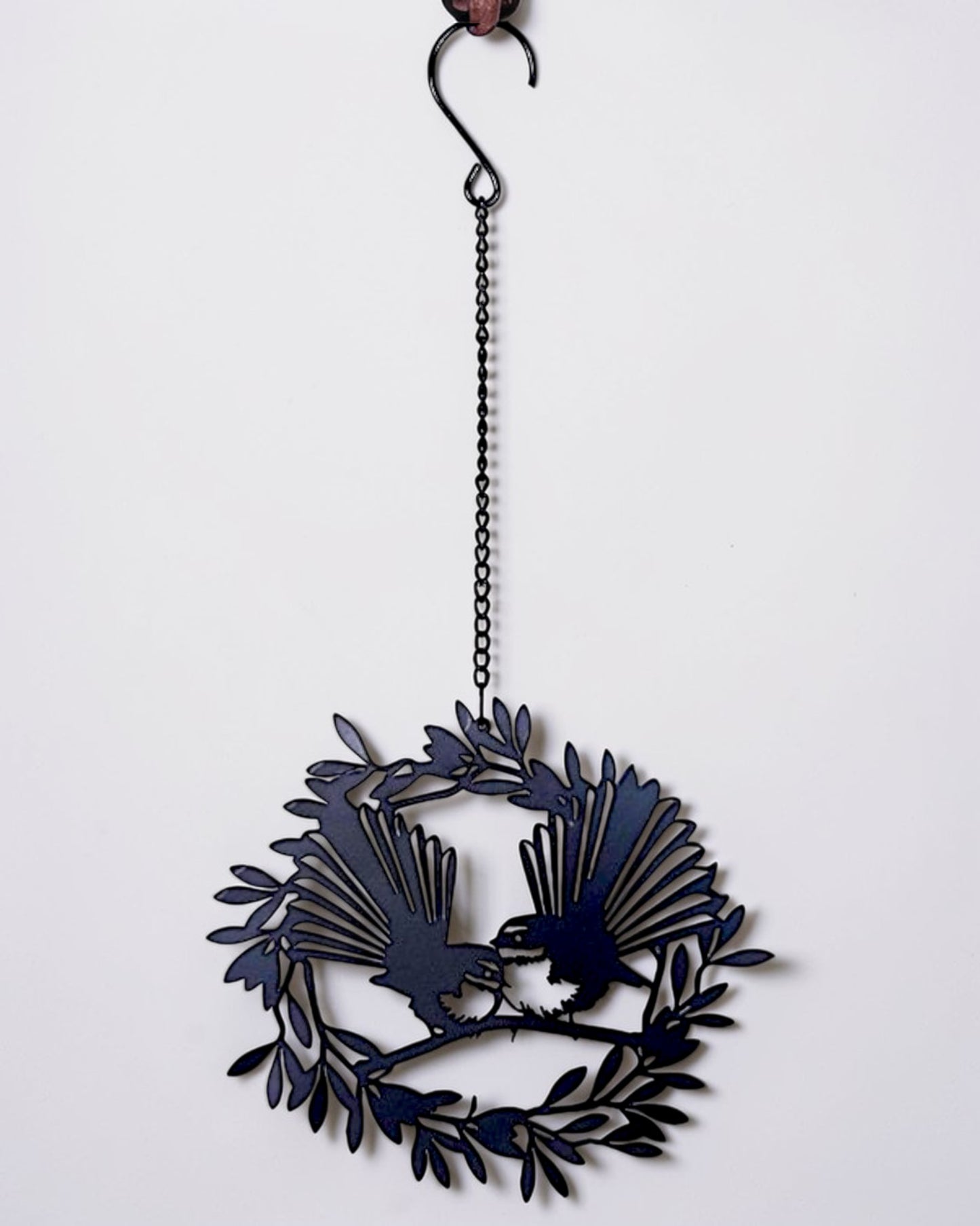 Metal Hanging Wreath Fantails