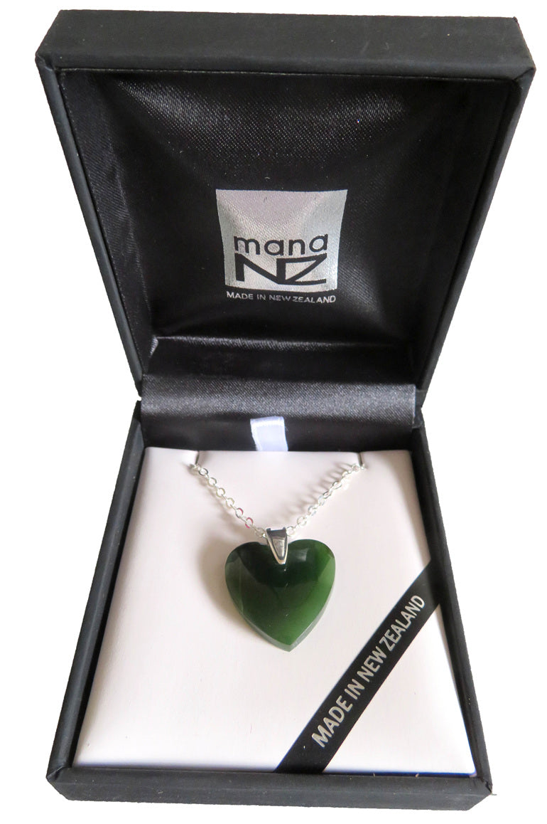 GREENSTONE HEART PENDANT