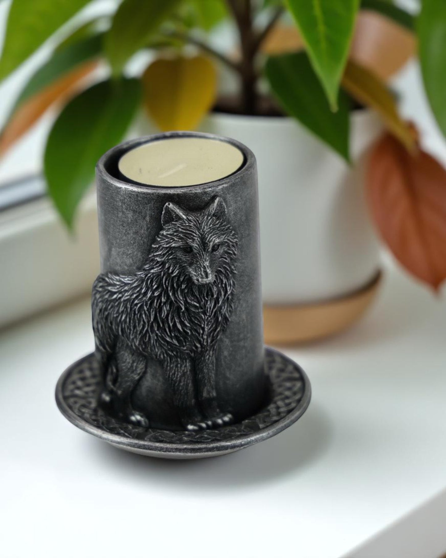 Wolf Tea Light Holder