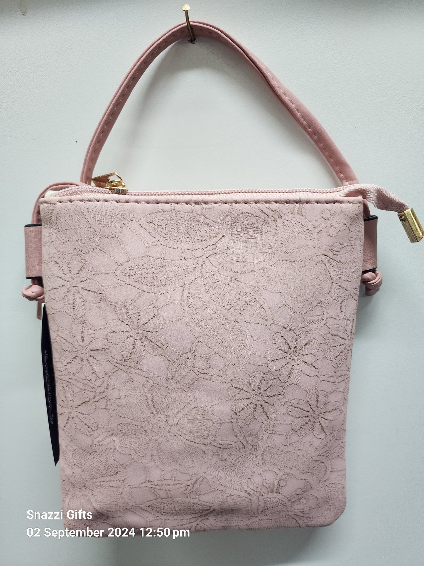 Lace emboss Phone Bag Pink