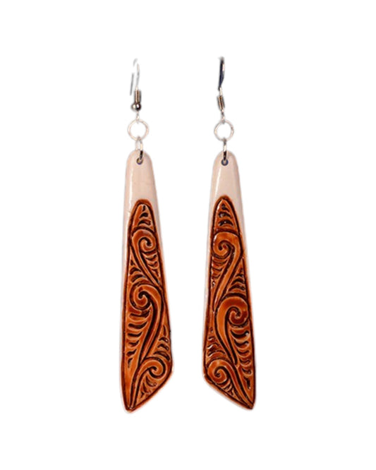 Drop earring with stain