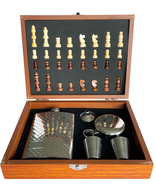 Deluxe Silver Hip Flask and Chess Set