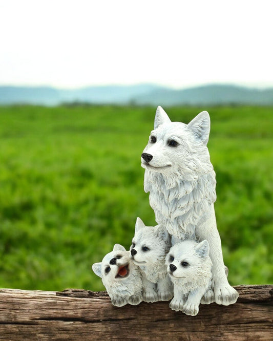 Mother Wolf with Pups Figurines