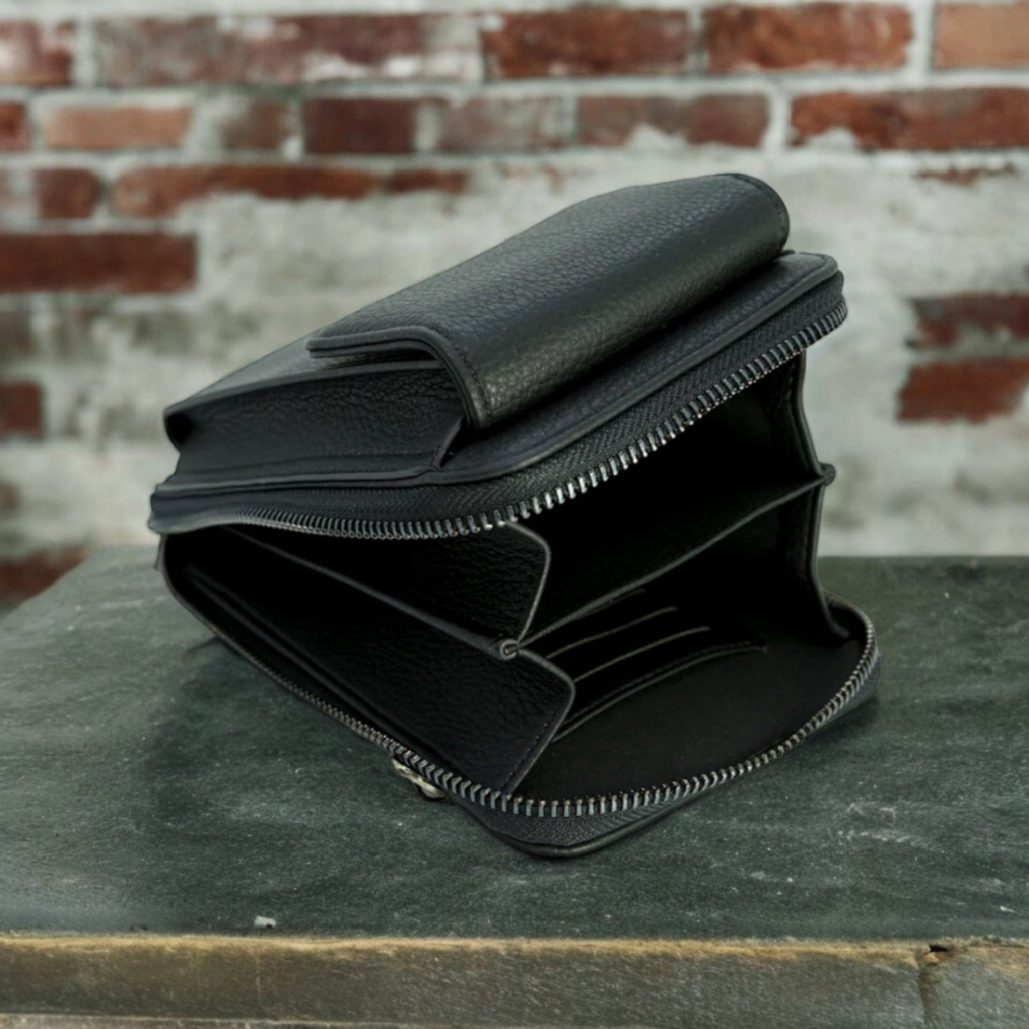 Courtenay Place bag Black