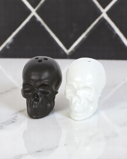Skull Salt and Pepper Shakers NEW!