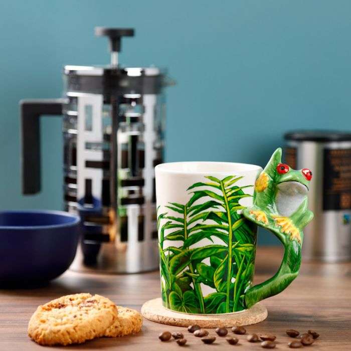 Tree Frog with Foliage Decal Ceramic Shaped Handle Mug