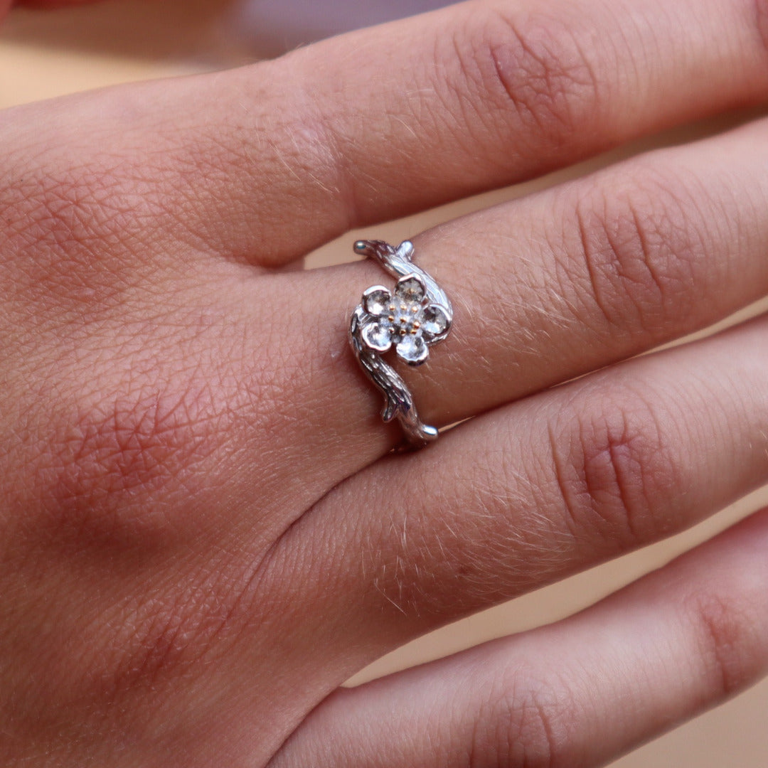 MANUKA FLOWER STERLING SILVER RING