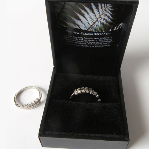 STERLING SILVER SPARKLY SILVER FERN RING