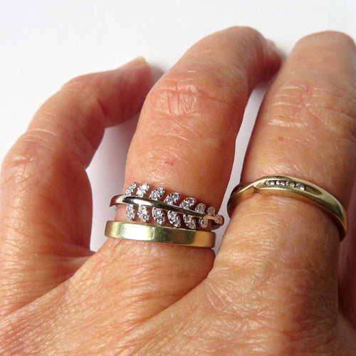 STERLING SILVER SPARKLY SILVER FERN RING