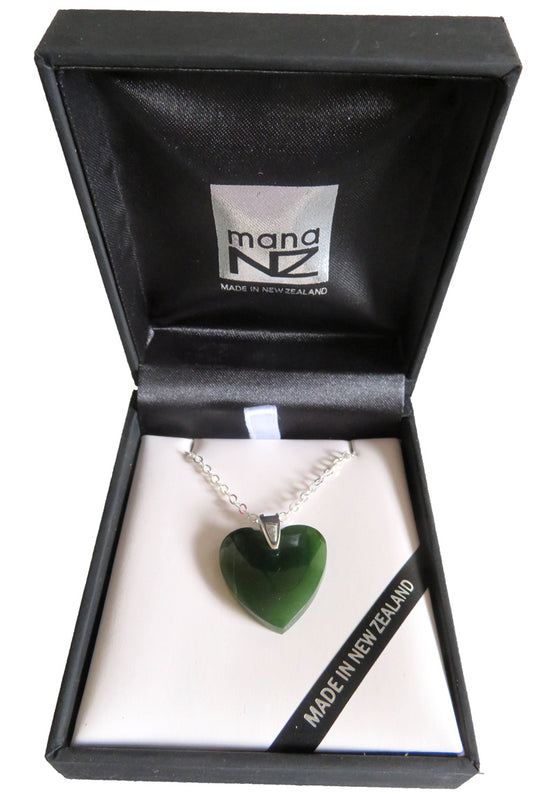 GREENSTONE HEART PENDANT