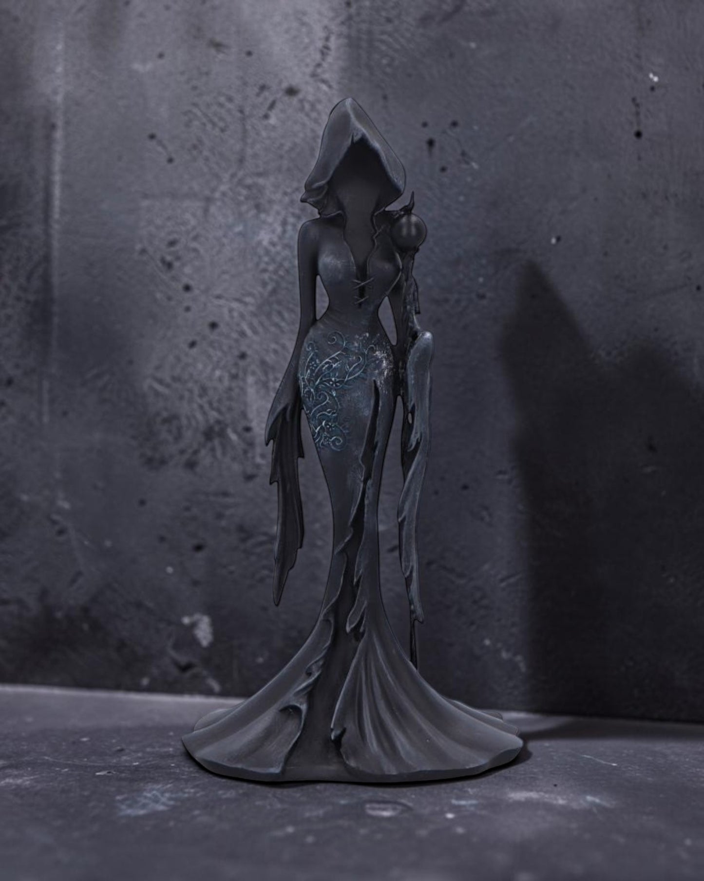 Femme Fatale – Seer