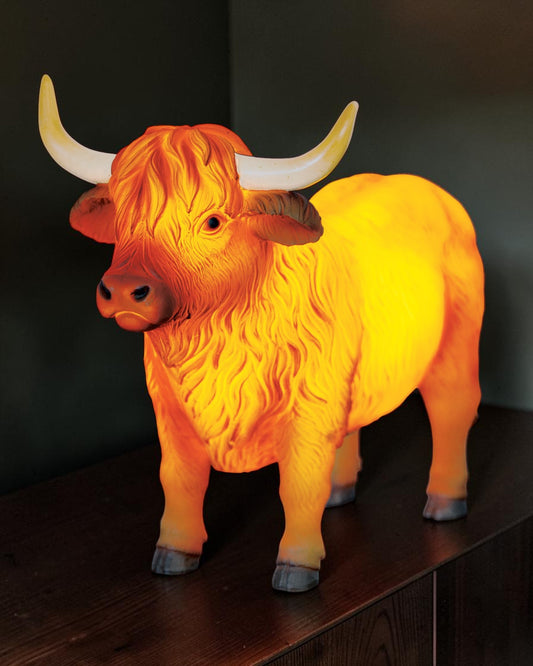Highland Cow Table Lamp Version 2